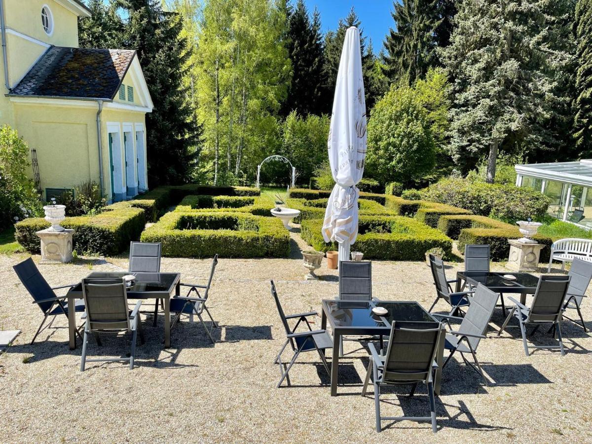 Hotel Quellenpark Bad Elster Buitenkant foto