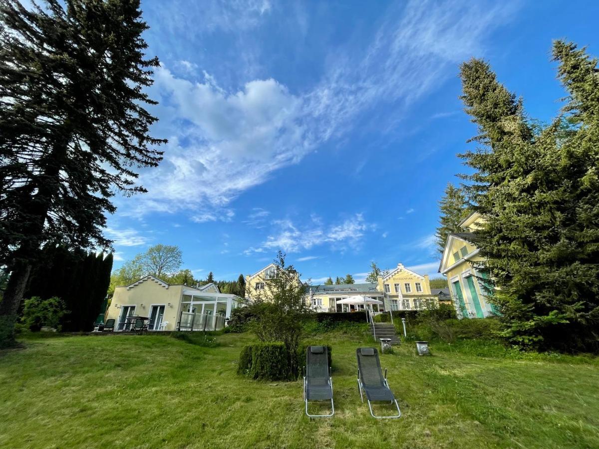 Hotel Quellenpark Bad Elster Buitenkant foto
